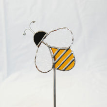 Charger l'image dans la galerie, Pique à fleurs d'abeille en vitrail Tiffany, à planter directement dans son pot à fleurs
